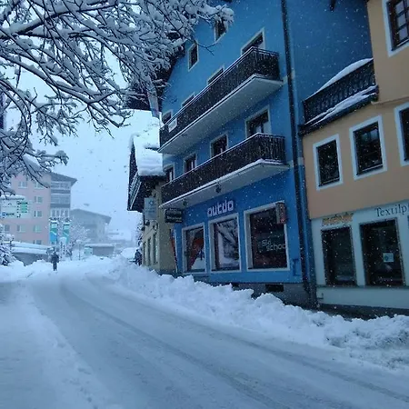Haus Kleineisen By Châtel Reizen Bed & Breakfast Zell am See