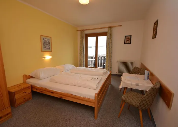 Bed & Breakfast Haus Kleineisen By Chatel Reizen *