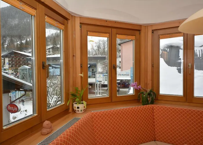 Haus Kleineisen By Chatel Reizen Oda ve Kahvaltı Zell am See